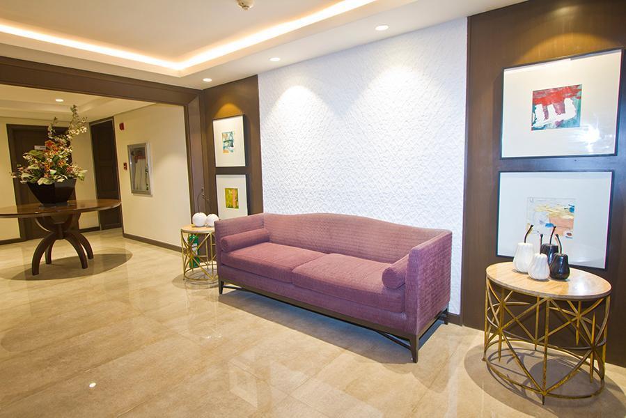 Crown Regency Hotel Makati Makati City Exterior foto