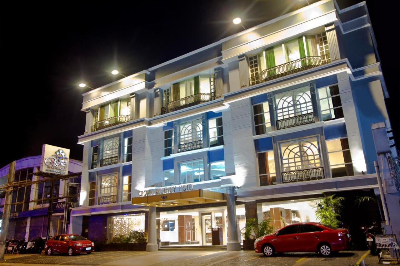 Crown Regency Hotel Makati Makati City Exterior foto