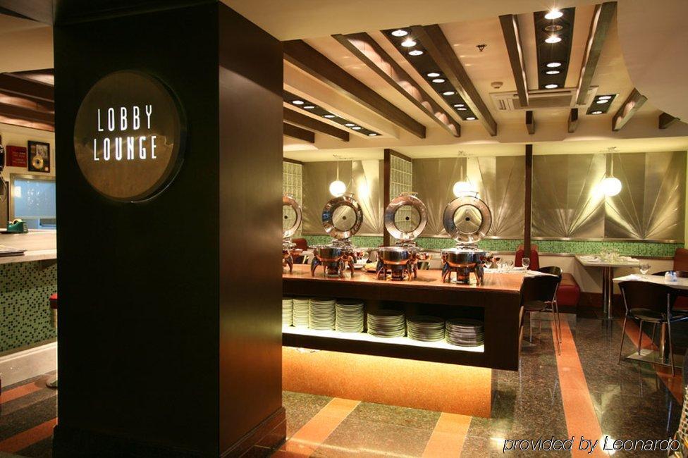 Crown Regency Hotel Makati Makati City Exterior foto