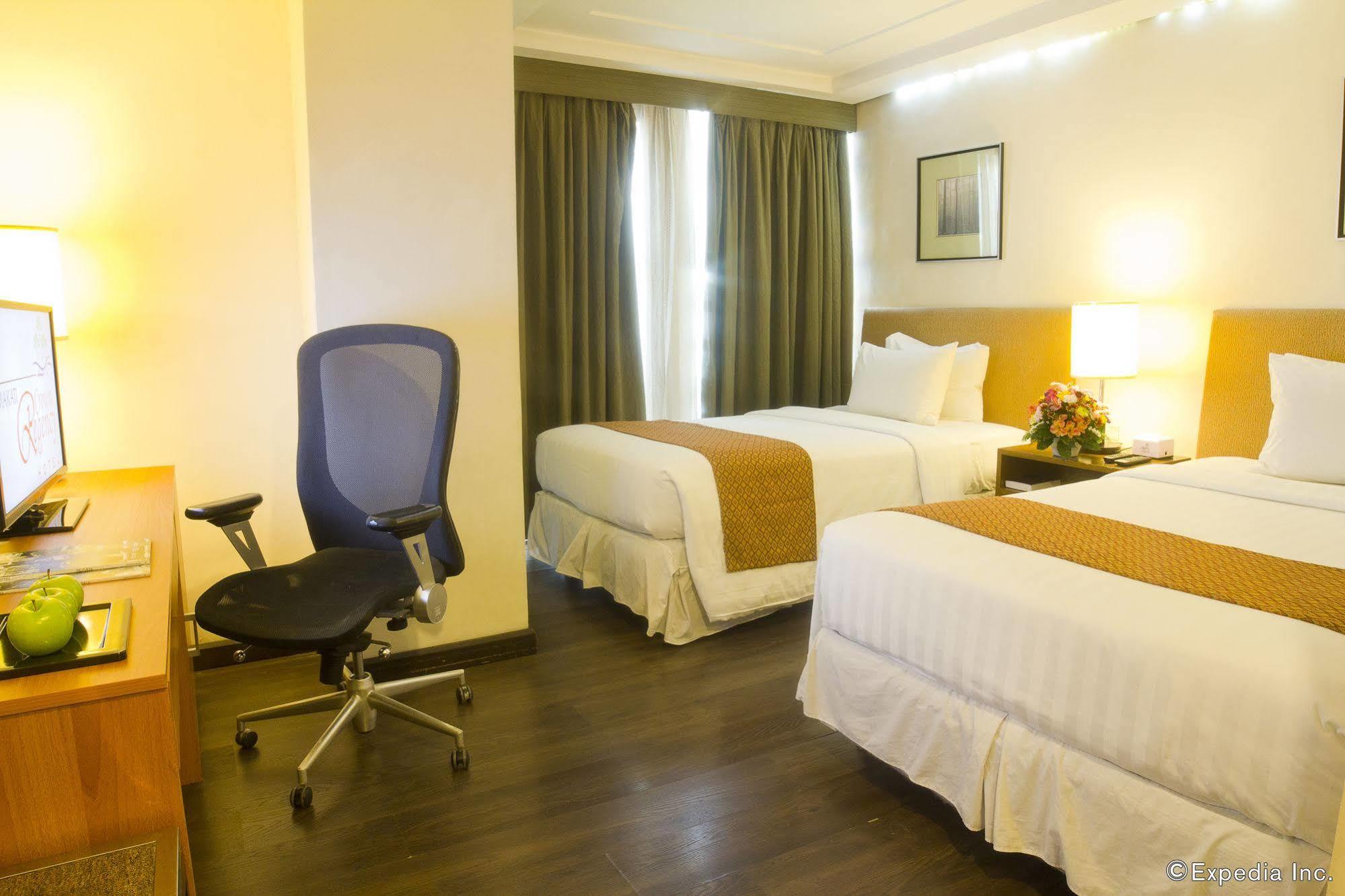 Crown Regency Hotel Makati Makati City Exterior foto